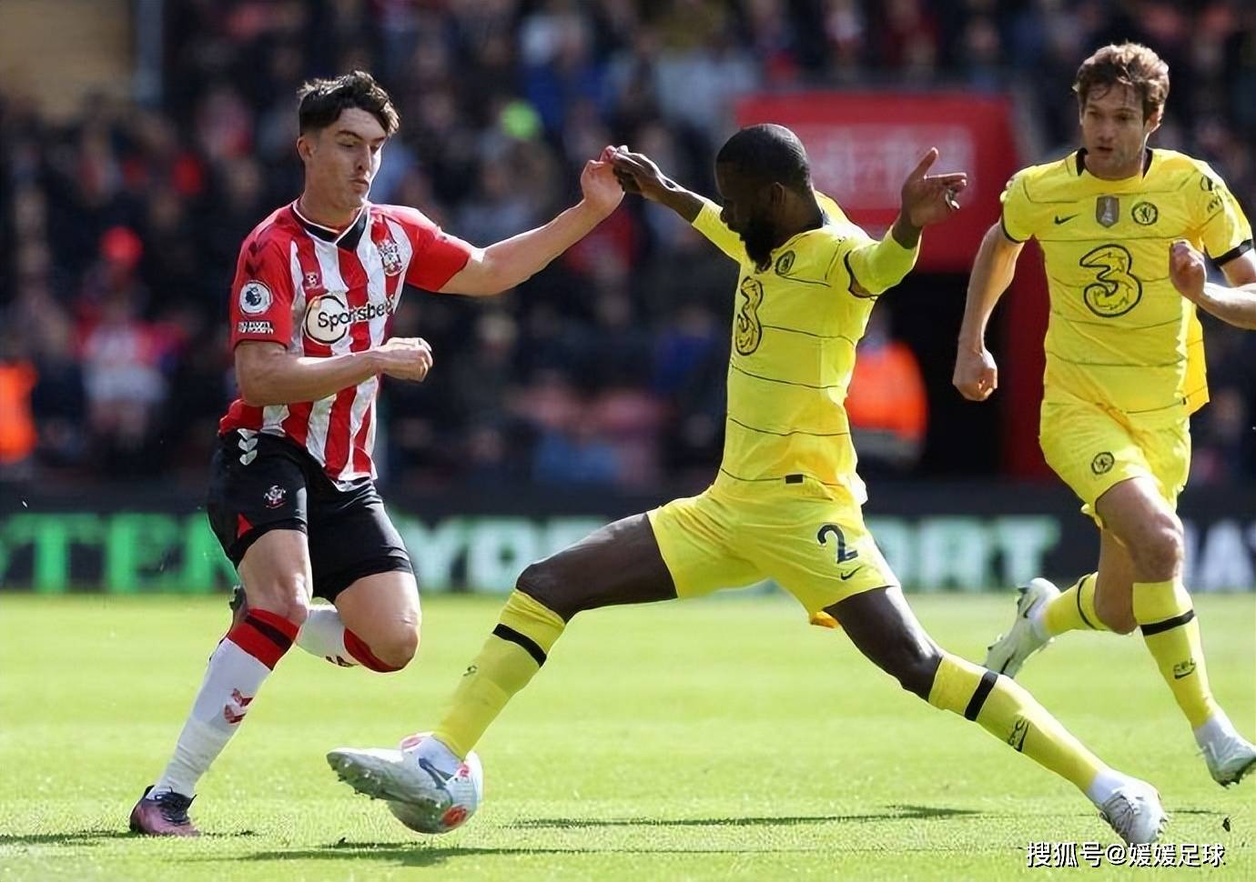 包含风云突变!费耶诺德赛后防线松动;欧篮联版图或变;悬念犹存;球探报告显示潜力的词条 包含风云突变!费耶诺德赛后防线松动;欧篮联版图或变;悬念犹存;球探报告显示潜力的词条